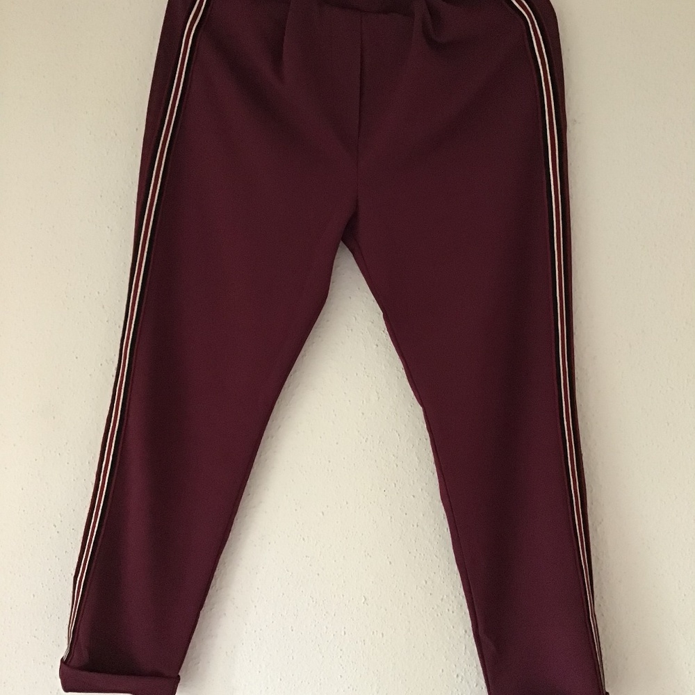NEW Iris Basic Capris With side stripes